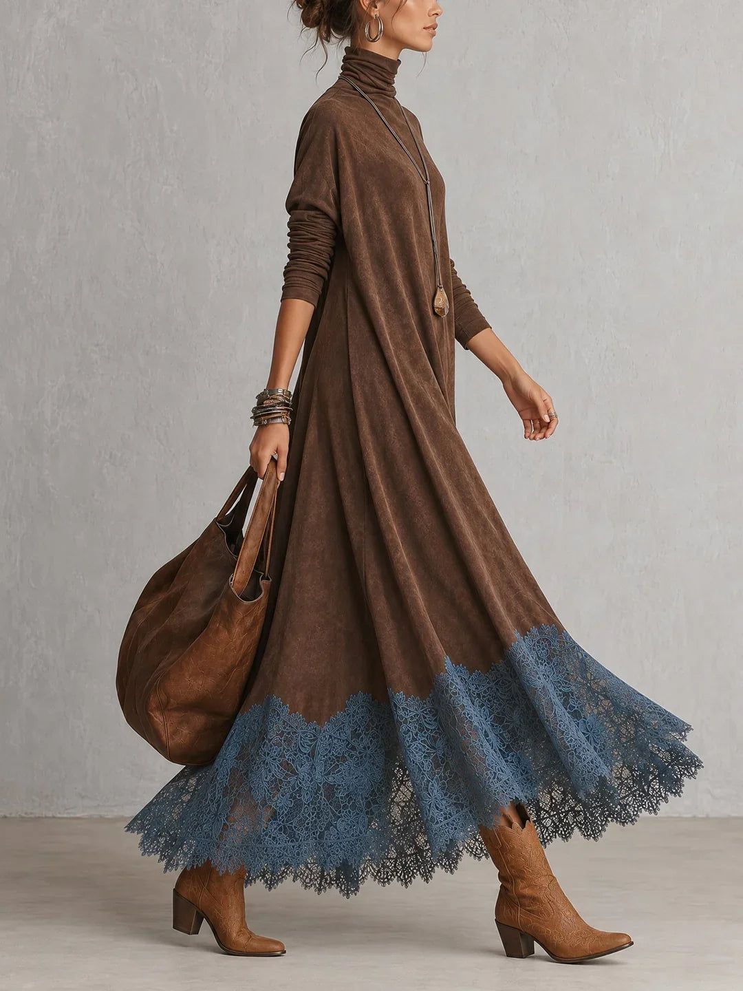 BRUNELLA | Lange Jurk met Suède-effect en Kantzoom