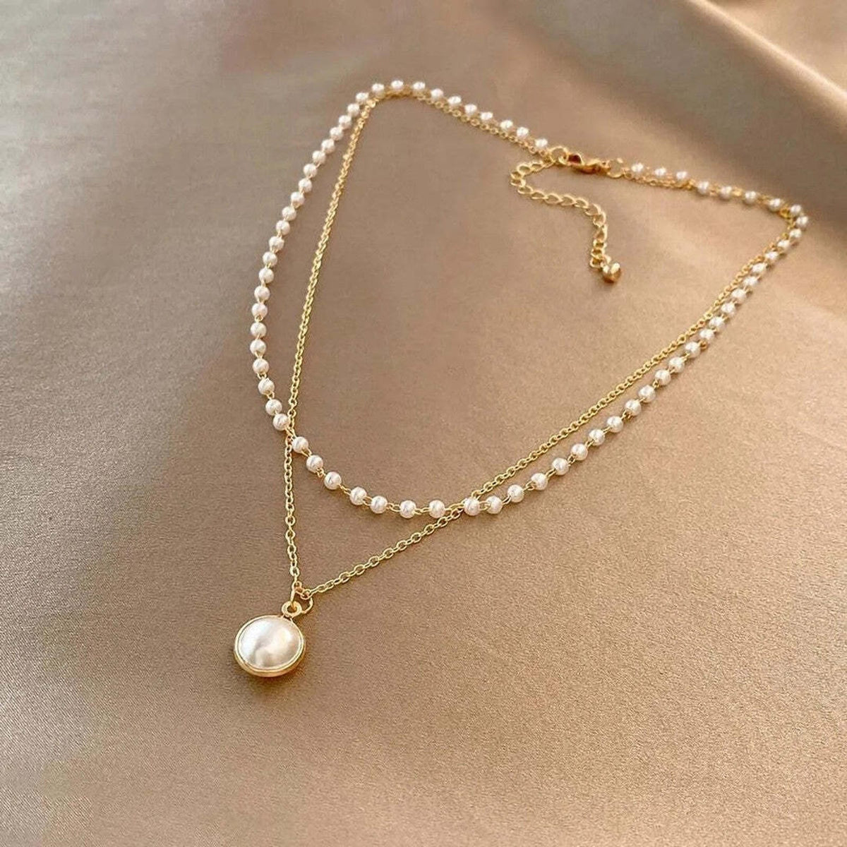 Ketting met glanzende parels