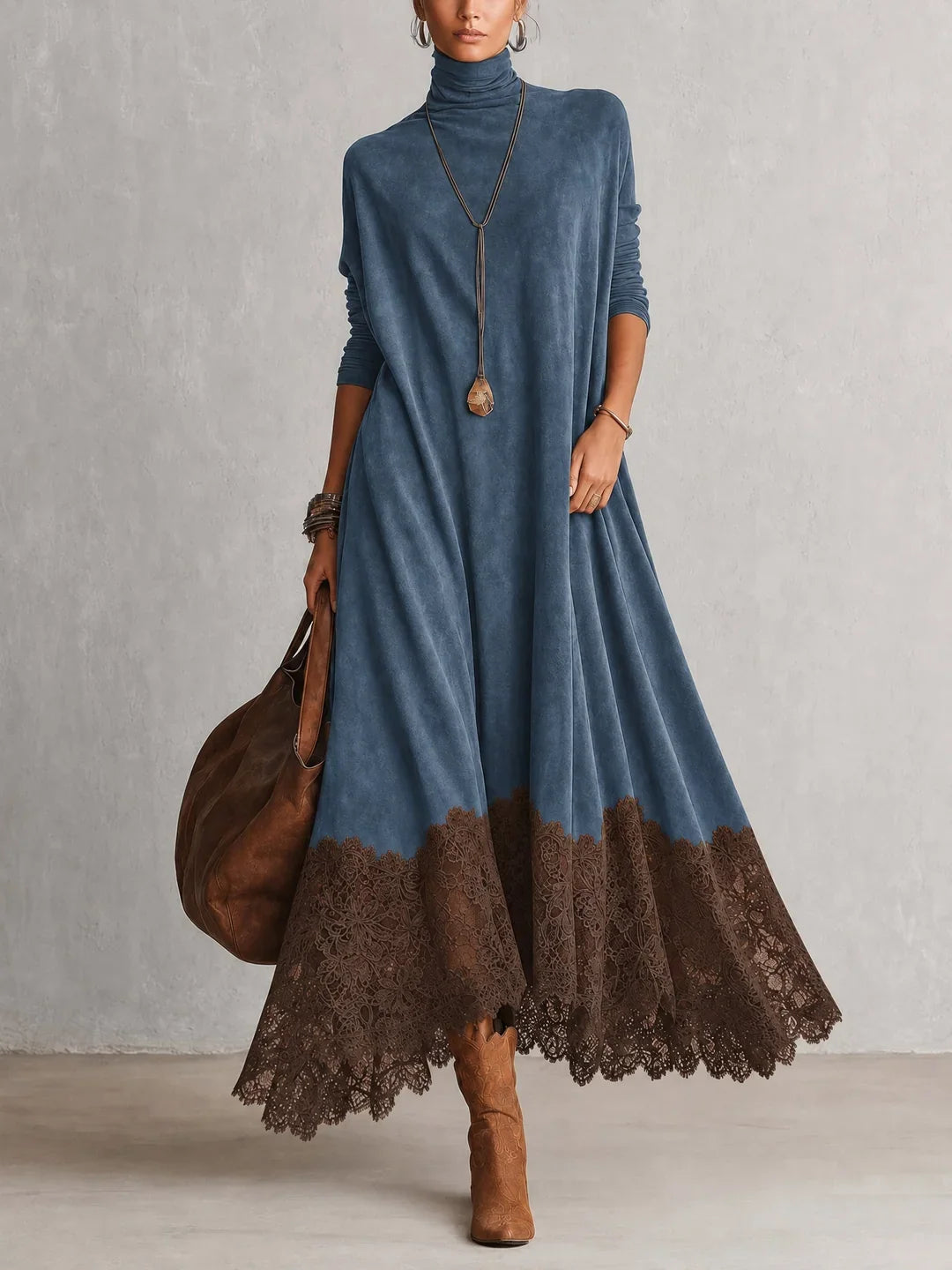 BRUNELLA | Lange Jurk met Suède-effect en Kantzoom