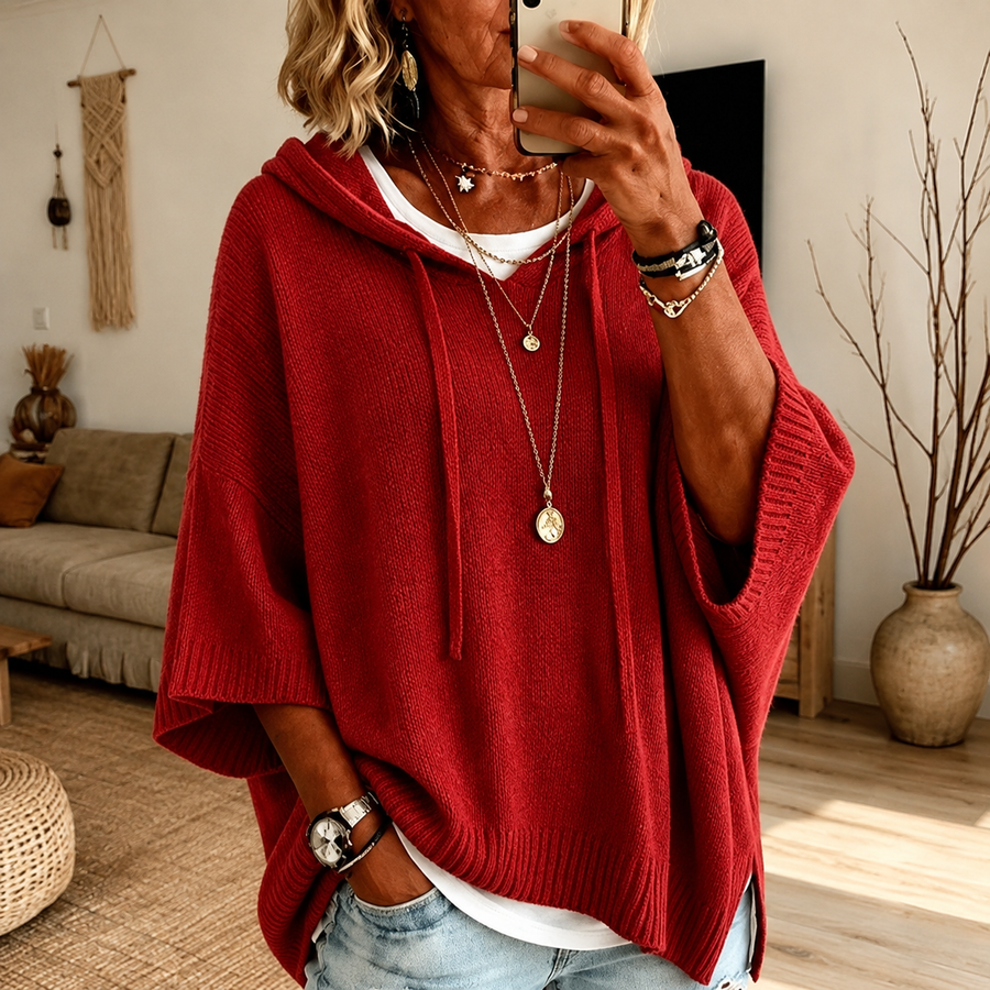 Claire – Rode Poncho Trui