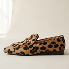 Serena Loafer — Luipaard met Bit